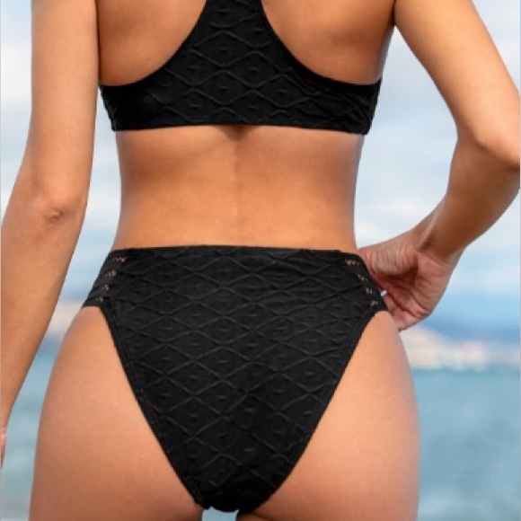 Black V-Neck Bikini Top & Standard Coverage Bottoms Set - Picture 1 of 13